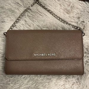 Micheal Kors Jet Set Crossbody
